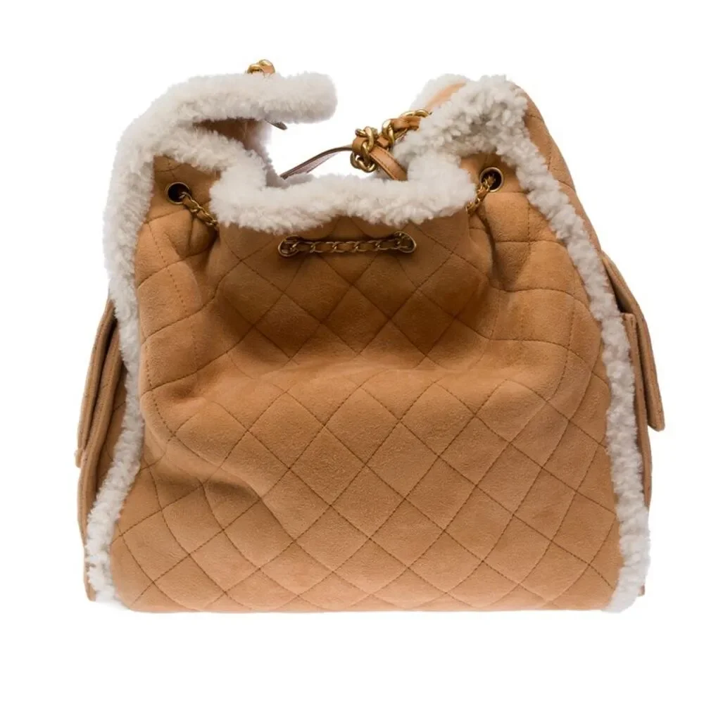CHANEL Shoulder Bag